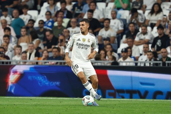 Tổng giám đốc Fiorentina: Không có cơ sở cho tin tức về liên hệ của đội với Ceballos