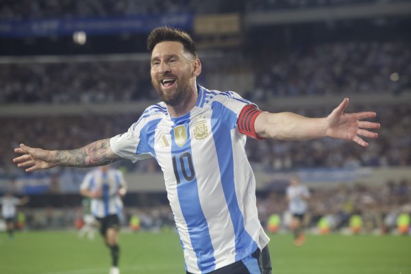 Cựu đồng đội: Tôi đã nợ Messi 50 năm trước, anh ấy không bao giờ hỏi tôi về nó, tôi luôn cảm thấy có