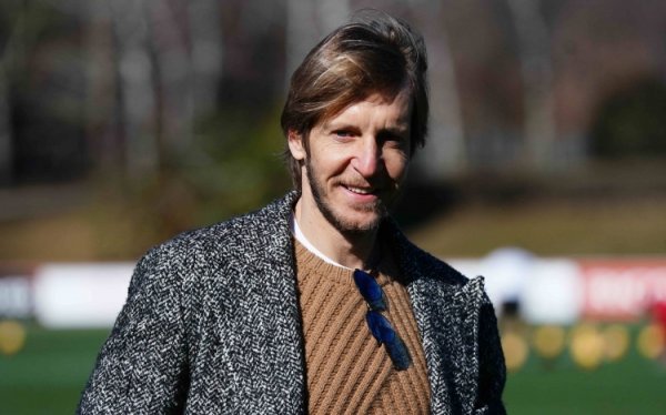 Ambrosini: Sau khi Milan bán JAF với giá 42 triệu euro, tại sao don don Leoni ký để thay thế anh ta?