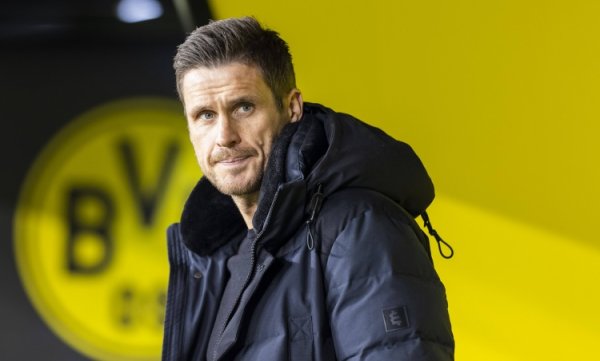 Kyle: Dortmund thi đấu kém cỏi trong hiệp 1 và chơi không tốt. Nhìn lại toàn bộ trận đấu, chúng tôi 