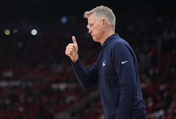 Kerr: Màn trình diễn của chúng tôi trong hiệp hai là như mong đợi. Chúng ta cần chơi xung quanh Butl