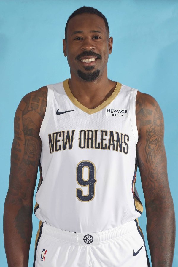 Jordan có 241 đồng đội trong sự nghiệp, xếp James ở vị trí thứ 7 lịch sử, anh rể 1, Paul 5