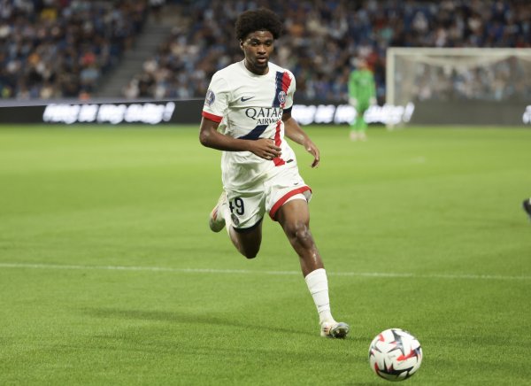 Truyền thông Pháp: Mbaye sẽ không thể tham dự UEFA Youth League mùa này và sẽ trở lại đội một Paris 