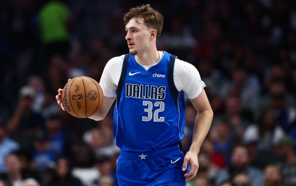 Nowitzki gửi Flagg: Tất cả những gì bạn phải làm là nỗ lực vượt qua khó khăn và mọi chuyện sẽ ổn thô