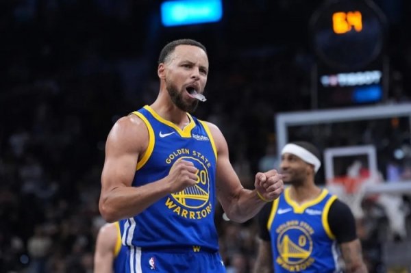 Curry ghi 49 điểm hạ gục Spurs: Ôn Ban đã cố gắng hết sức nhưng